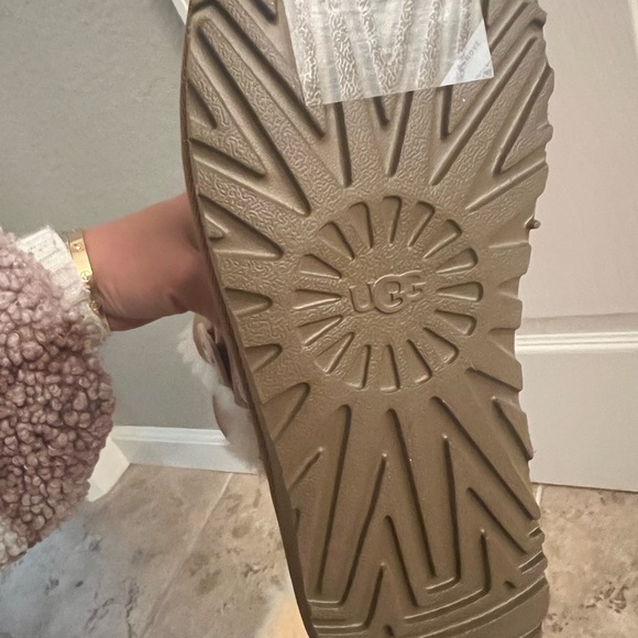 UGG boots - Picture 4 of 5